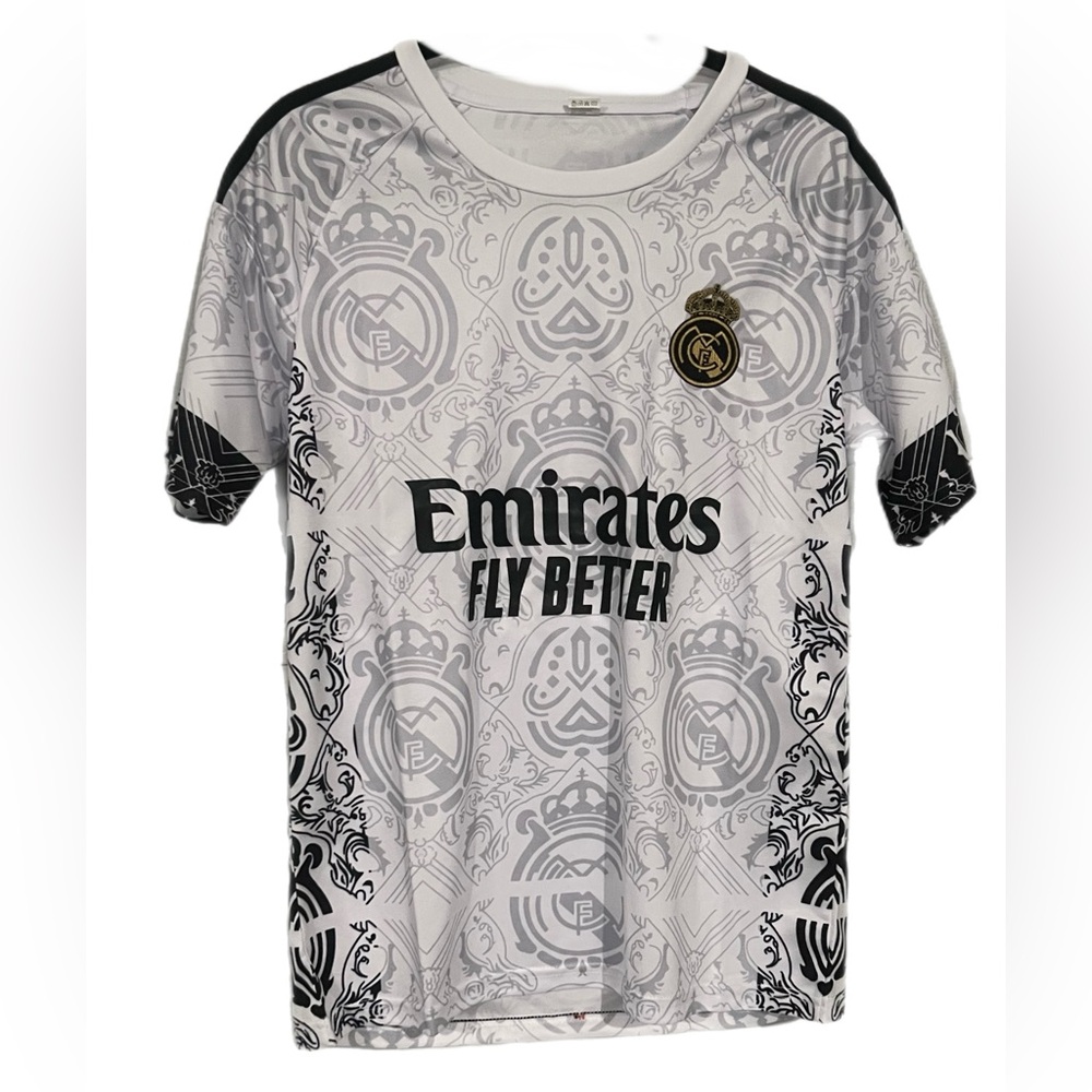 Real Madrid Fan Gear Jersey NWT Small
